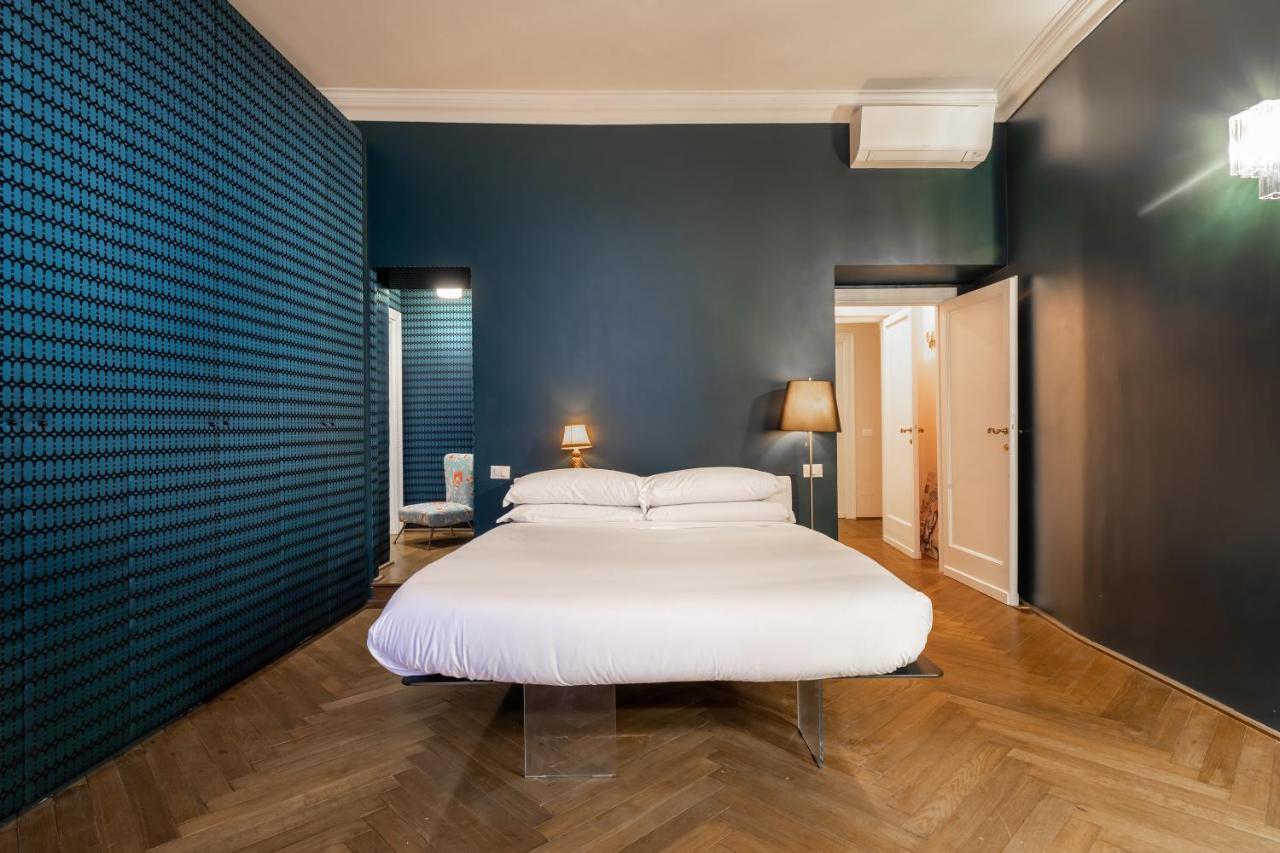 Chic And Style In Historical Via Giulia Apartment Рим Екстериор снимка